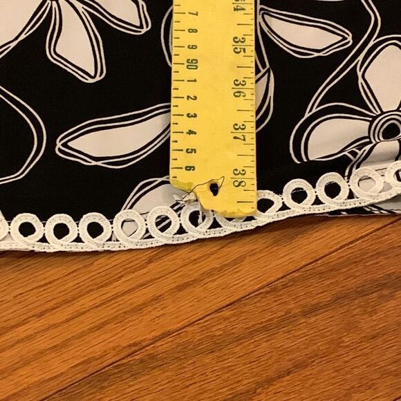 Joseph Ribicoff Size 12 black and white floral dress - Picture 9 of 10
